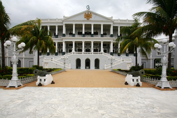 Taj Falaknuma Palace exterior